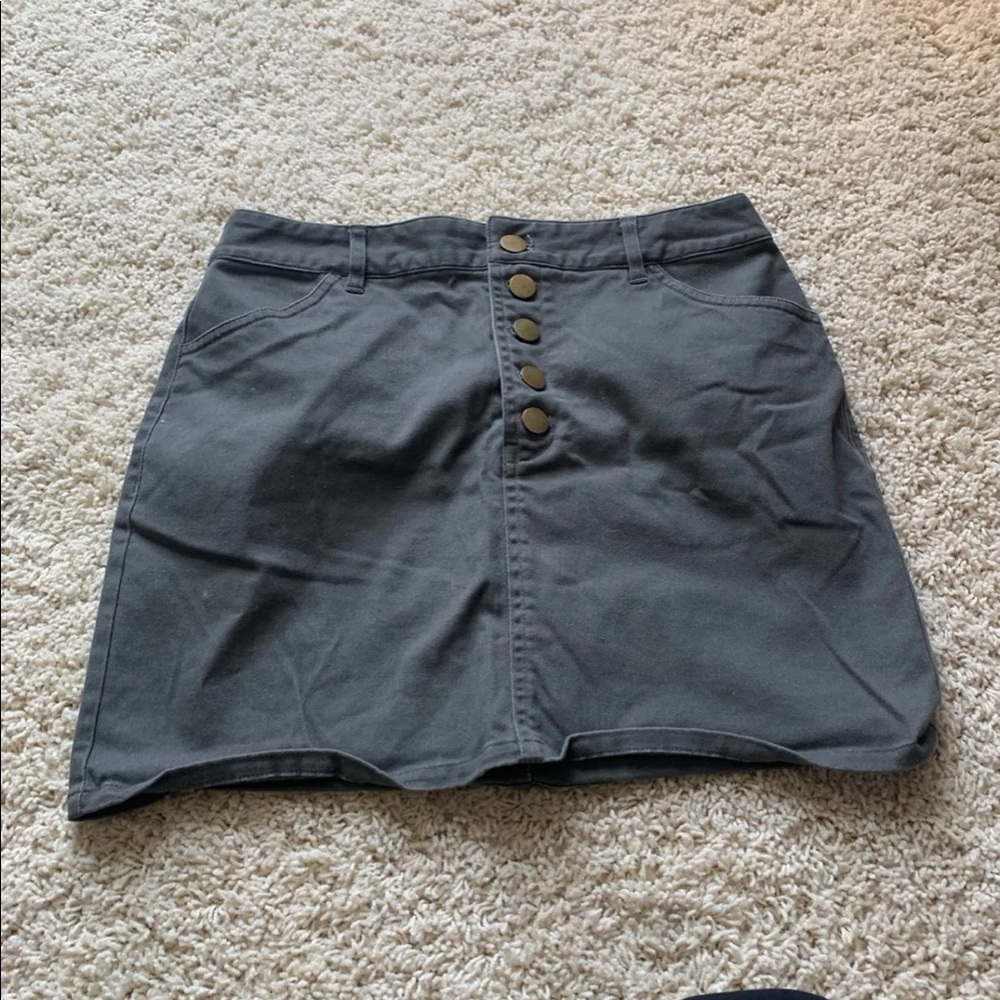 Women’s charcoal grey skirt